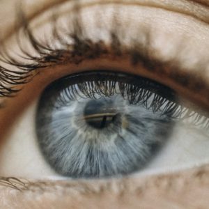 LASIK vs Contacts: Long-term Cost Comparison